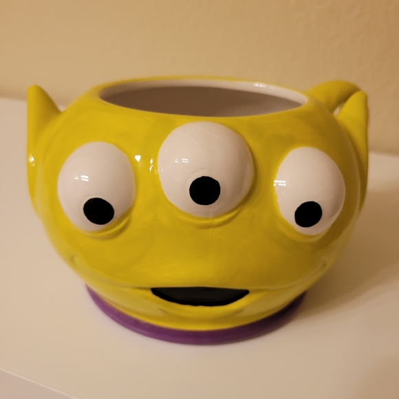 Disney Pixar Toy Story Three-Eyed Green Alien Mug - Picture 5 of 5
